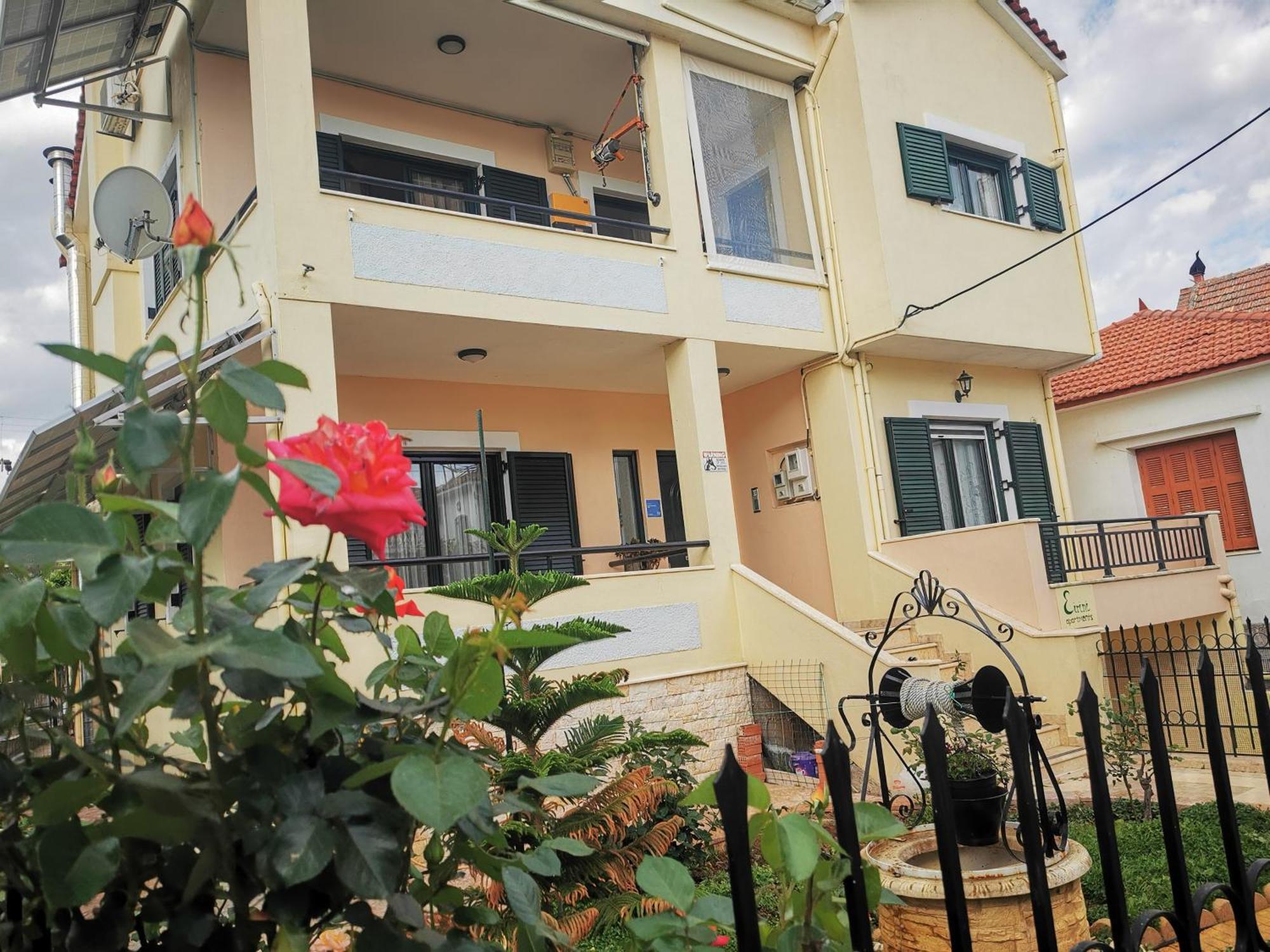 Studio Apartments Eirini Pyrgi Thermis Екстериор снимка